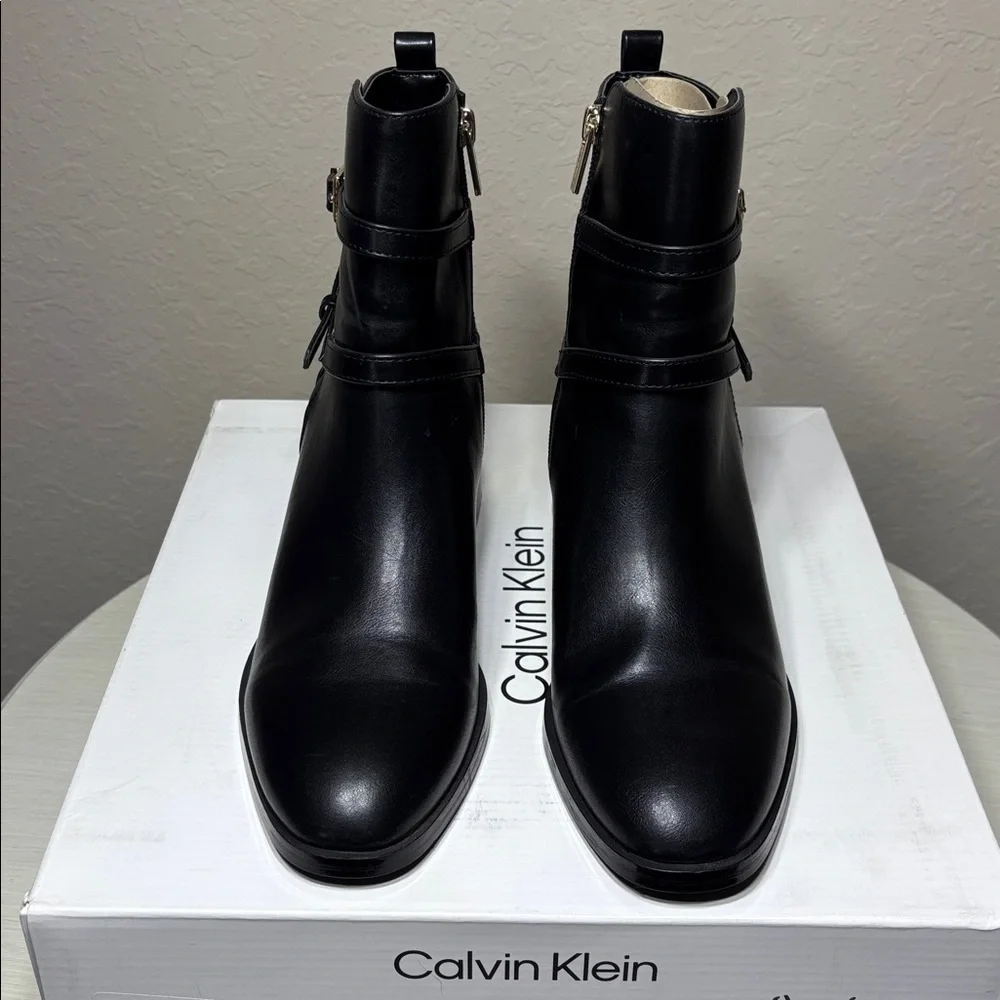 Calvin Klein Jasen Black Ankle Booties. Size 7.5 - Picture 10 of 11